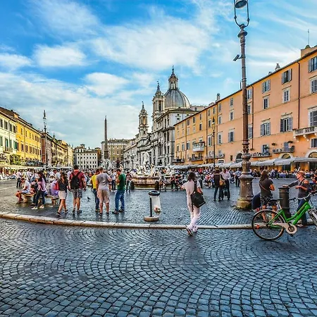 Flavel Navona Rome
